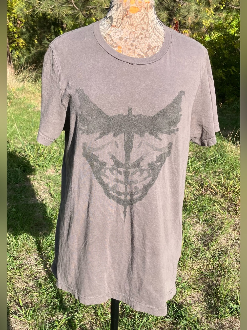 Joker/Batman Two Sided Image Shirt - Picture 1 of 5